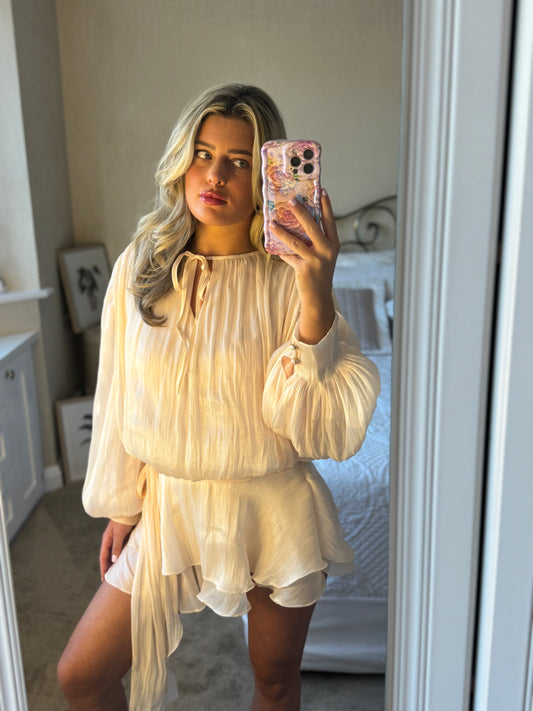 Cream Ruffle Mini Set